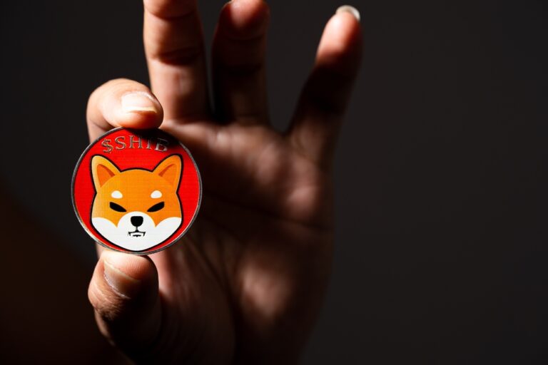 Shiba Inu (SHIB) Plummets beneath $0.00002060 – Price Analysis