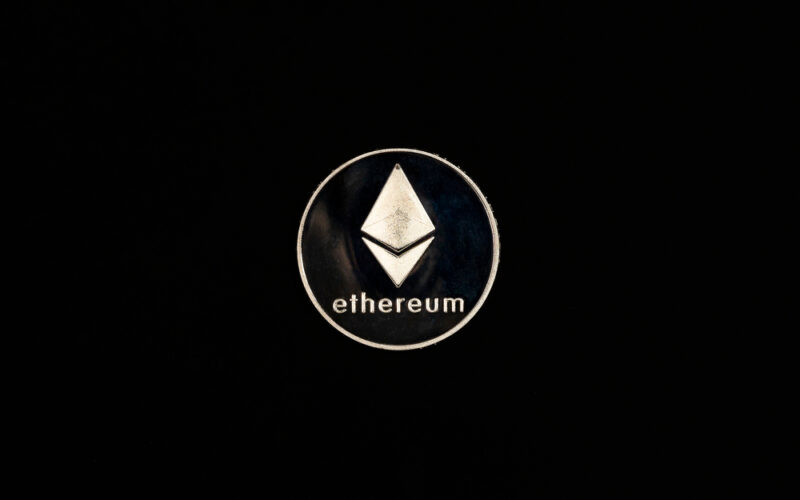 Ether Suffers a 4% Dip in 24 hours, Technical Indicators are in Sell Zone